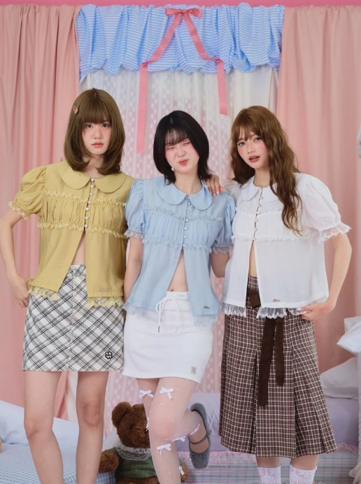 ♡預訂♡ 可愛感拉滿刺繡泡泡袖上衣