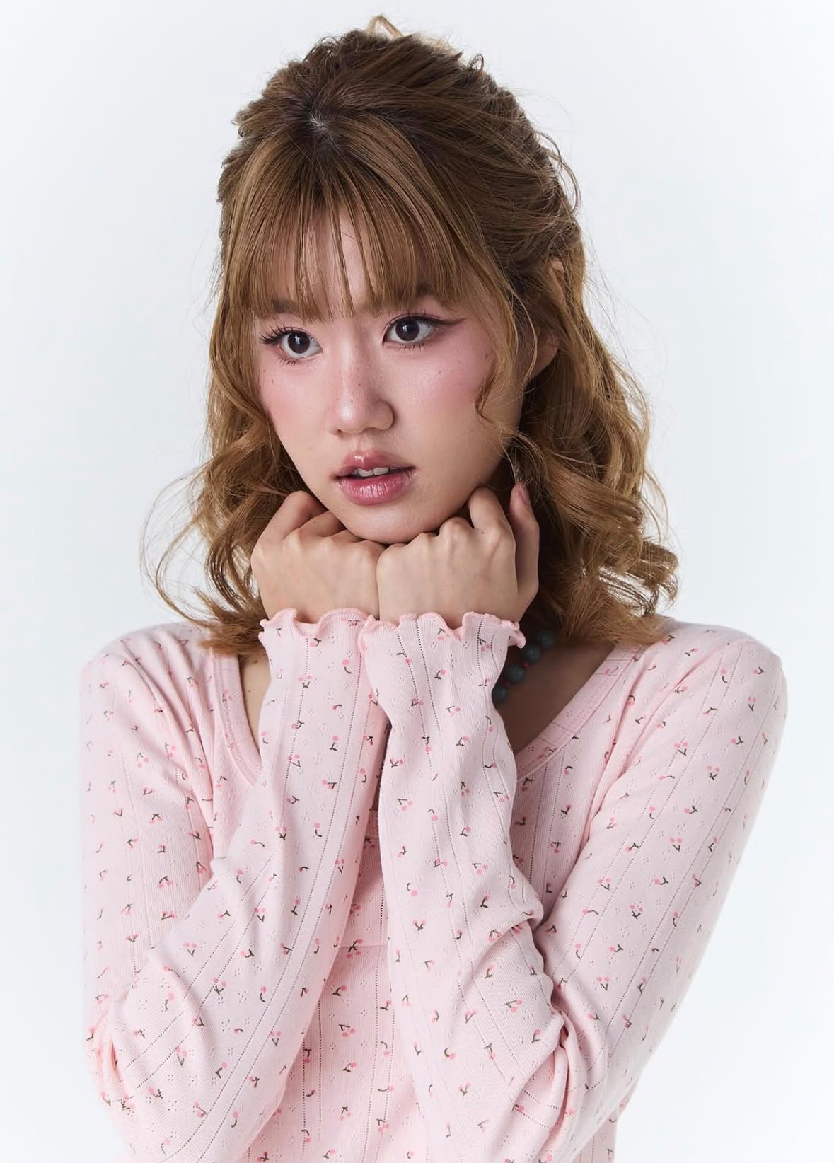 ♡預訂♡ 小碎花木耳邊修身款長袖TEE
