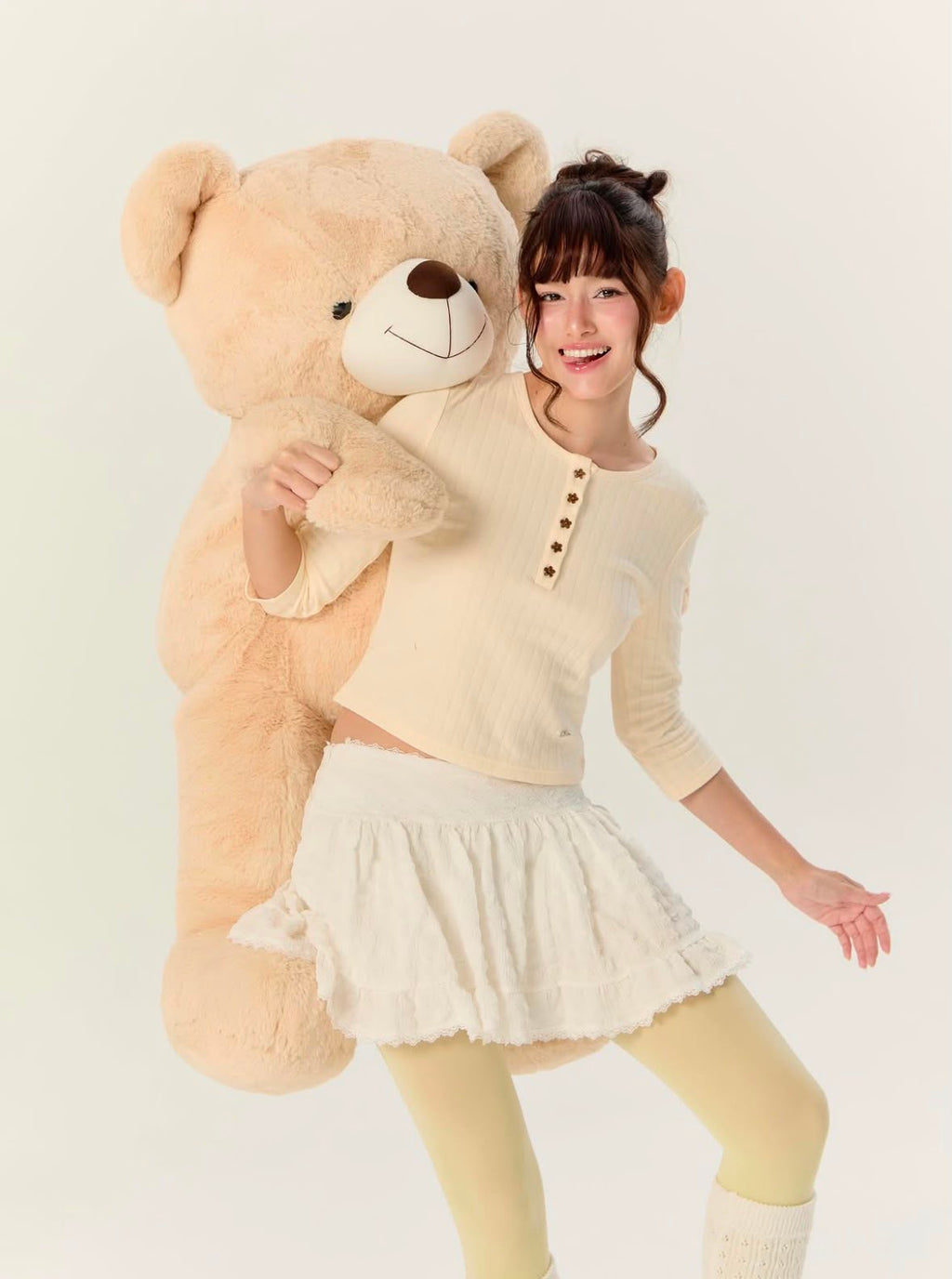 ♡預訂♡ 可愛拼色花花鈕扣中袖Tee